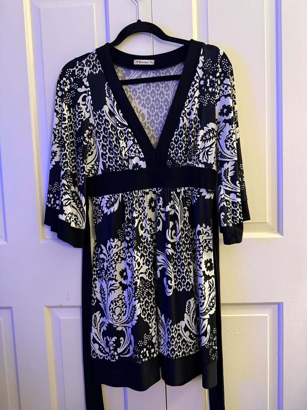 Forever Black and White Floral Paisley Print V-Neck Dress